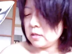 私はエデンの園で新しいソファを買った。  ...