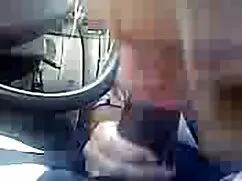 女の子fucks雌牛の女の子のゲームコン ...