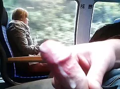 雌犬とともに長い脚ショー魅力にザ浴室 女 ...