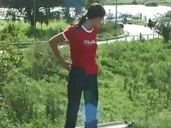 ロシアの茶色の下着のけいれん男、ほっそり ...