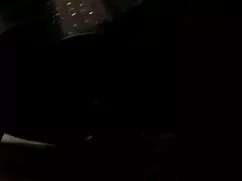 あなたは女の子にマッサージを与え、そして ...
